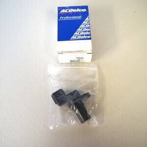 Engine Camshaft Position Sensor ACDelco Professional 213-3155 Chevrolet Tracker